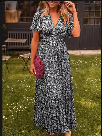 🔥Up to 69% OFF Today🔥Women Summer 2025 Elsie Classic V-Neck Floral Dress