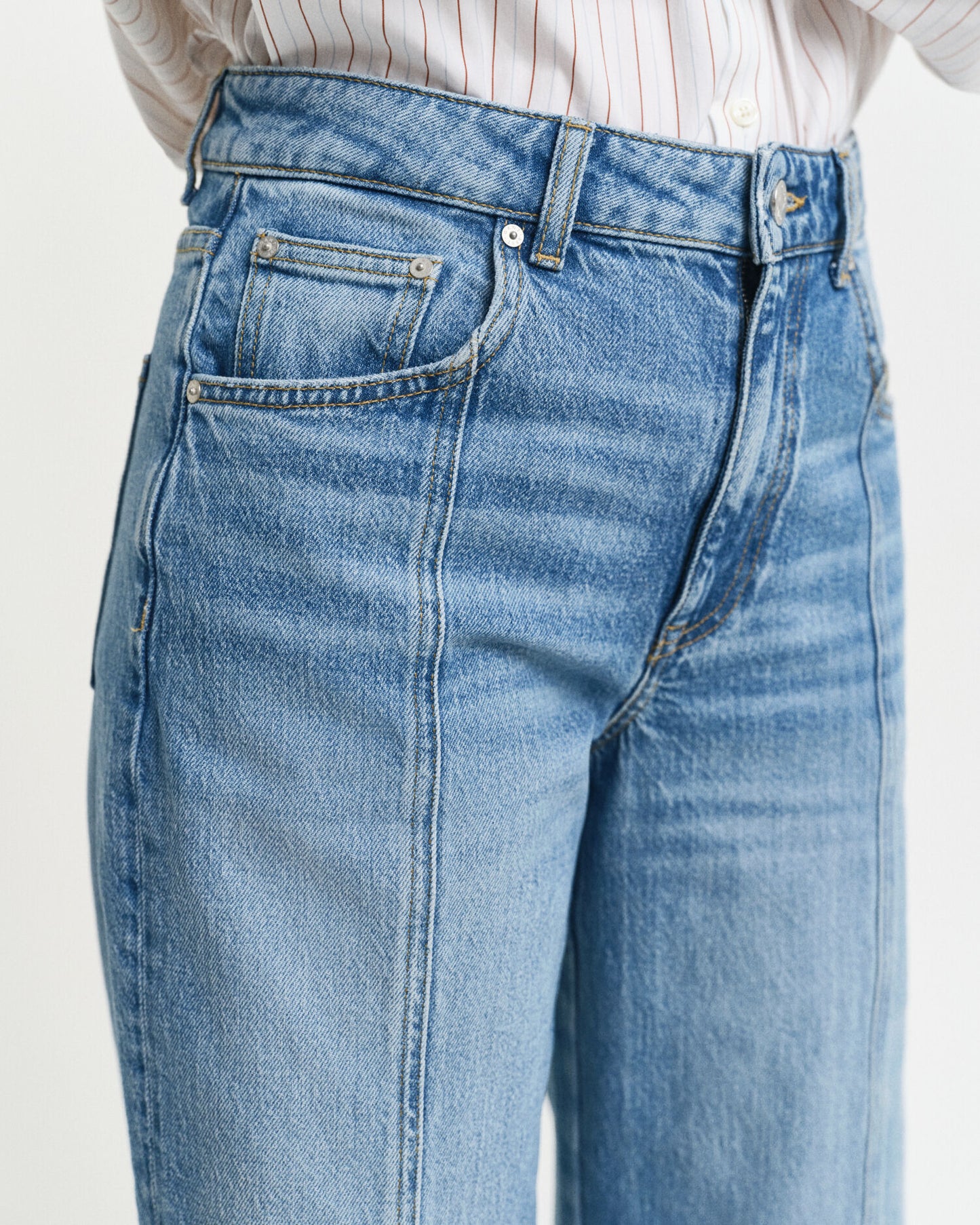Relaxed Fit Straight Seam Jeans