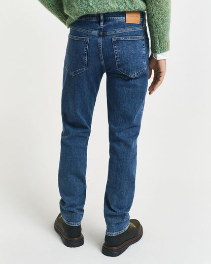 Regular Fit Clean Wash Jeans